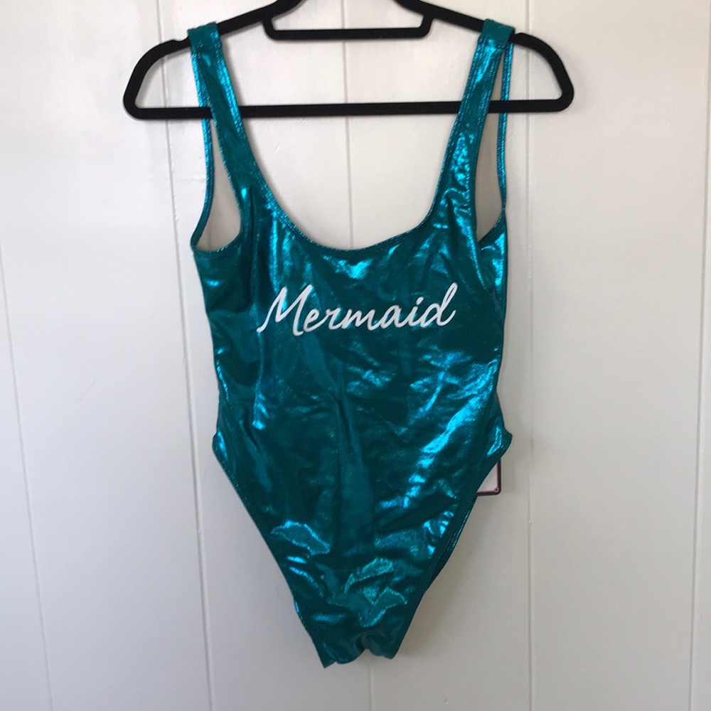 One piece swim suit